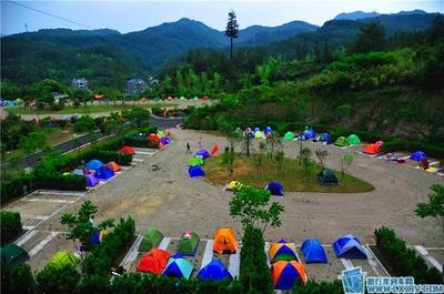 千岛湖房车露营地(姜家) 尽享自然与现代便利的完美结合